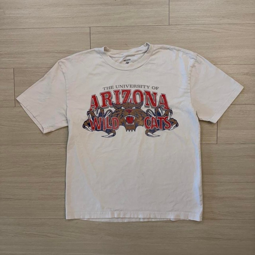 Hollister University Of Arizona Wildcats Vintage Style Boxy Fit White Shirt